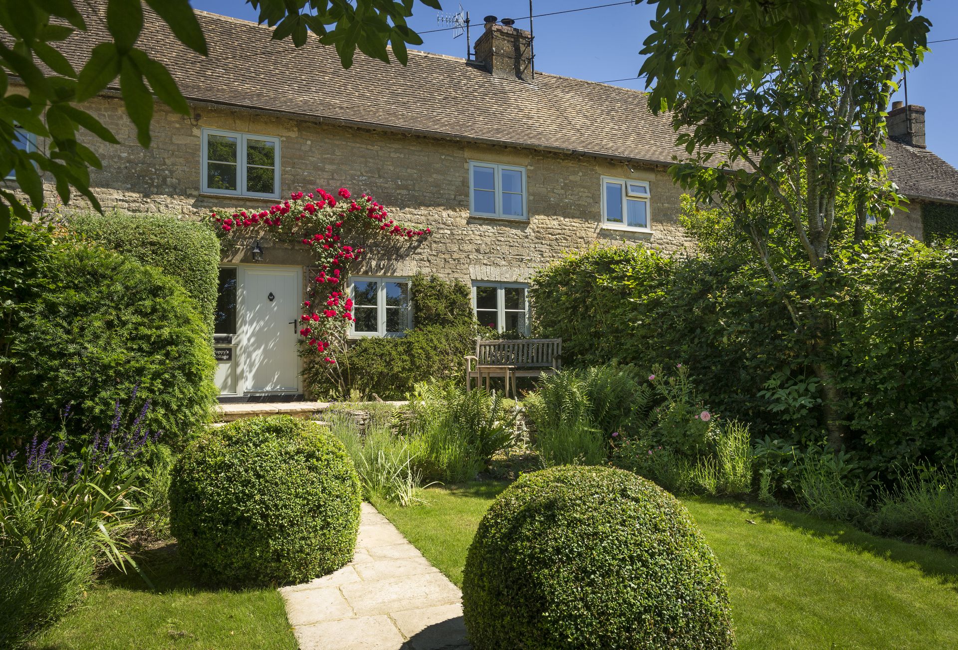 Click here for more about Poppy's Cottage