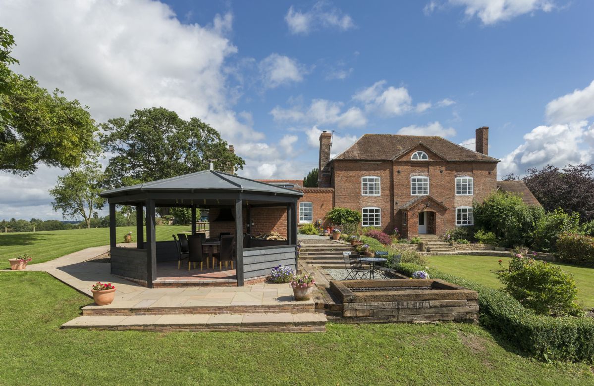Click here for more about Broad Meadows Farmhouse