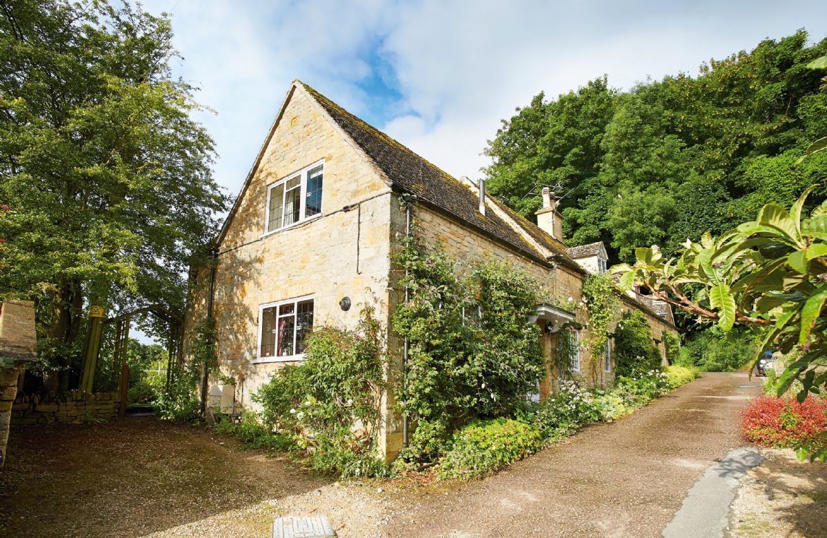 Click here for more about Keytes Cottage