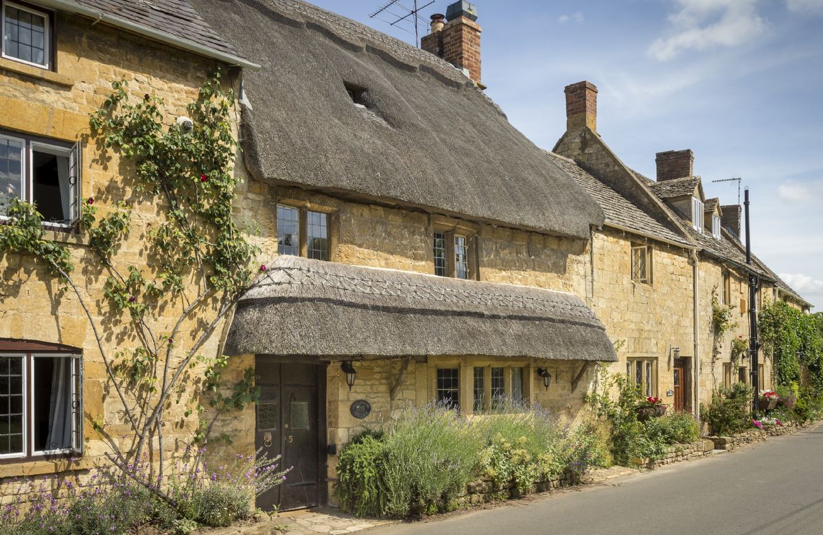 Click here for more about Inglenook Cottage