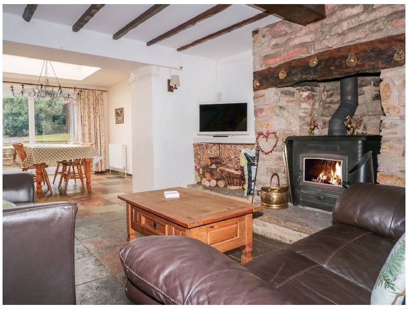 Click here for more about Twixt Cottage